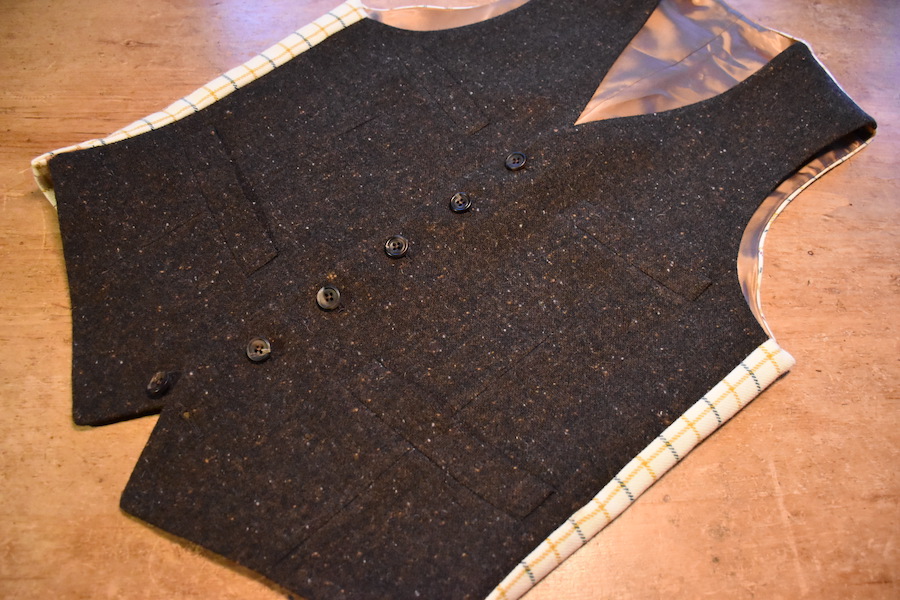 ドネゴールツイードのヴェスト